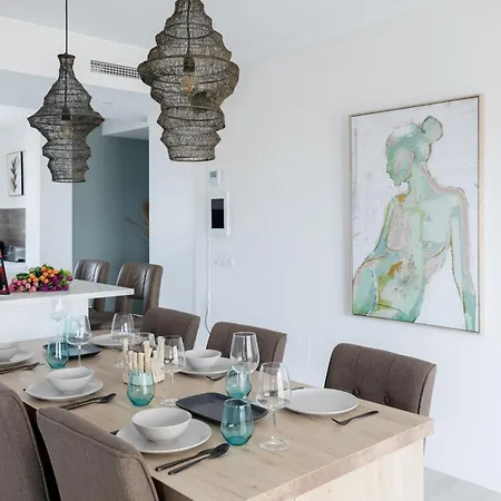 Appartamento Modern 2br With Sea Views In Very Center Of