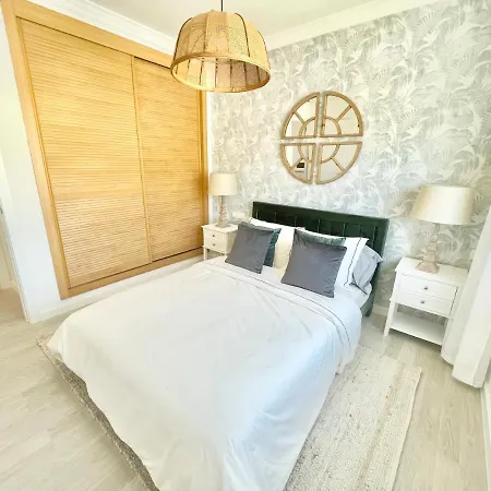 Modern 2br With Sea Views In Very Center Of