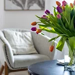 Modern 2br With Sea Views In Very Center Of Lägenhet