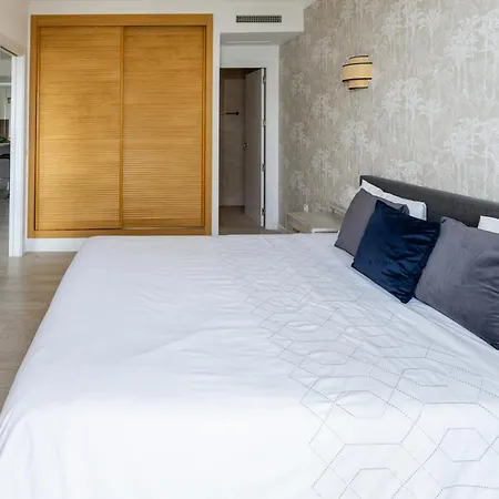 Modern 2br With Sea Views In Very Center Of Apartment Marbella