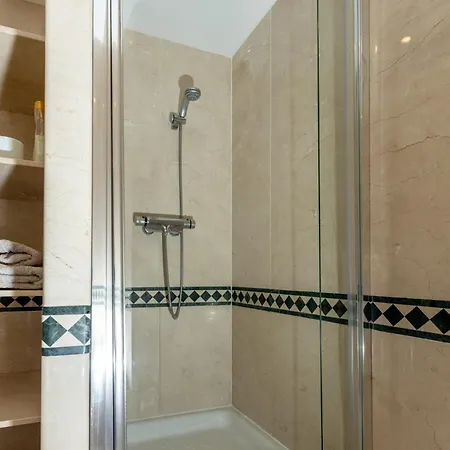 Modern 2br With Sea Views In Very Center Of *