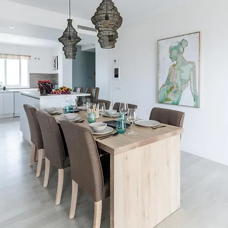 Апартаменты Modern 2br With Sea Views In Very Center Of Марбелья
