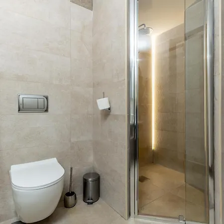 Modern 2br With Sea Views In Very Center Of