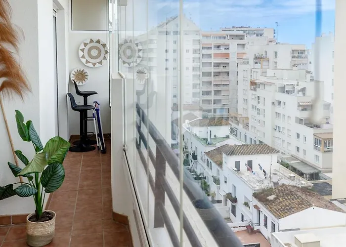 Modern 2br With Sea Views In Very Center Of マルベーリャ