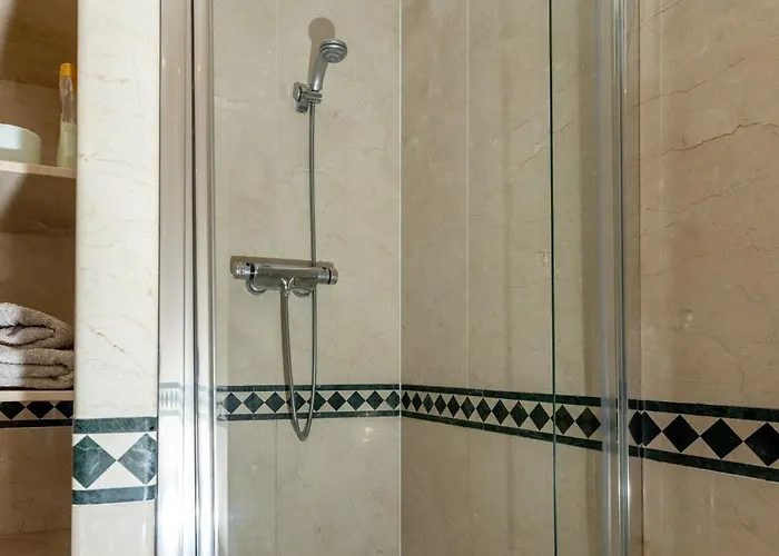 Modern 2br With Sea Views In Very Center Of *