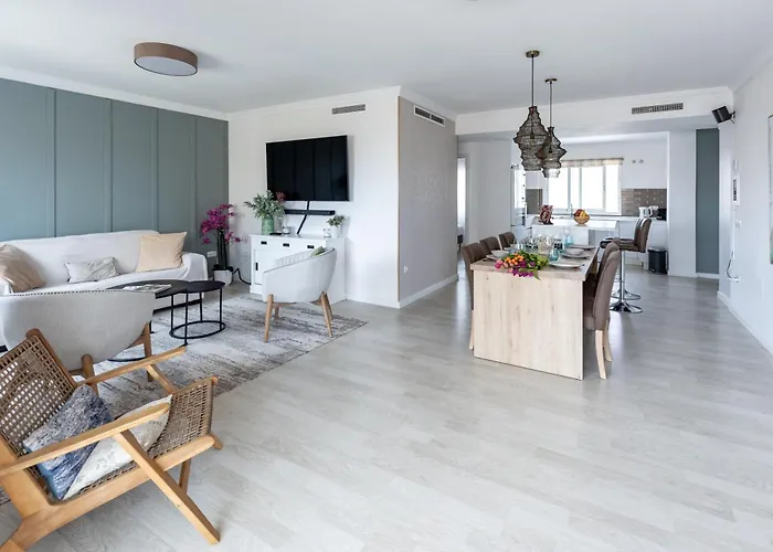 Modern 2br With Sea Views In Very Center Of アパート