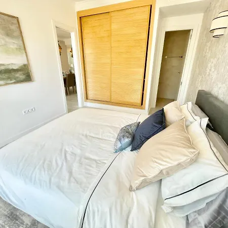 Apartment Modern 2br With Sea Views In Very Center Of